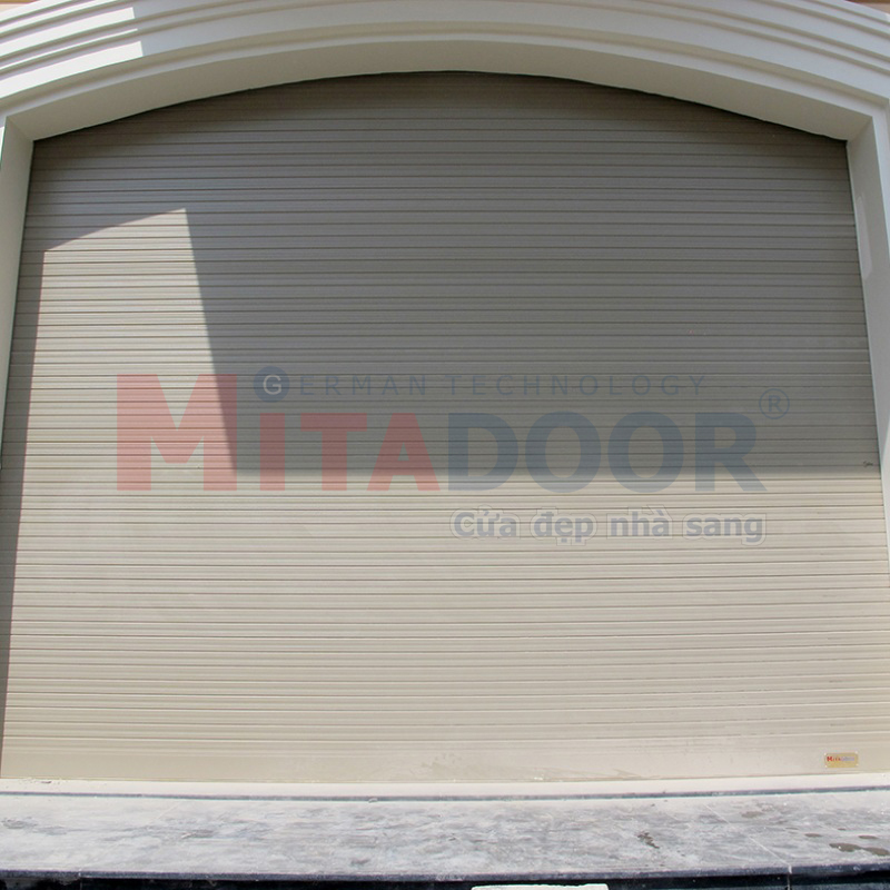 Cửa cuốn Mita Door U100TL sở hữu nhiều ưu điểm nổi bật.